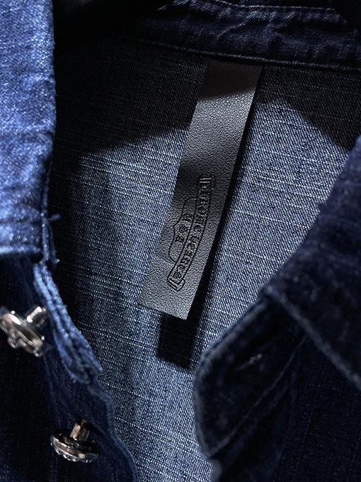 クロムハーツスーパーコピー クロス刺繍入りブルーウォッシュデニムシャツ