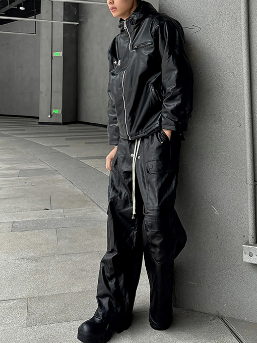 リックオウエンス コーティング＆ワックス加工のワイドレッグカーゴフレアパンツ