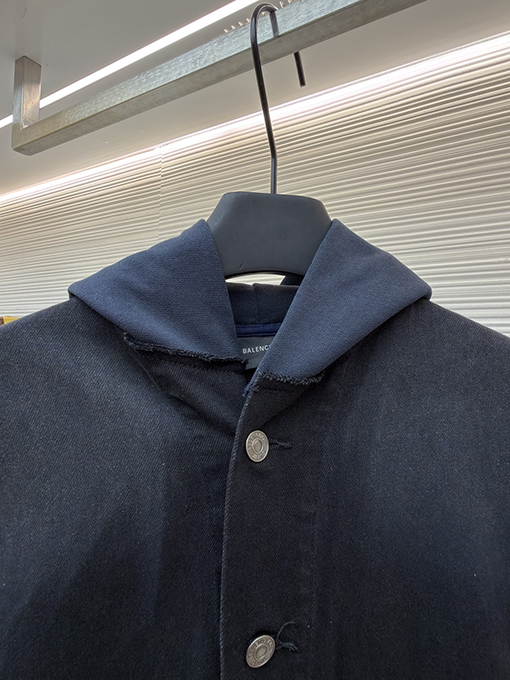 バレンシアガスーパーコピー Balenciaga 刺繍入りフード付きデニムジャケット