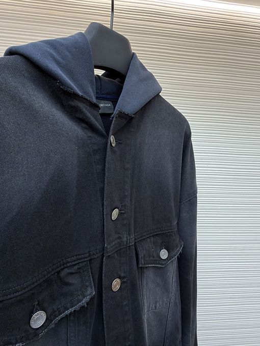 バレンシアガスーパーコピー Balenciaga 刺繍入りフード付きデニムジャケット