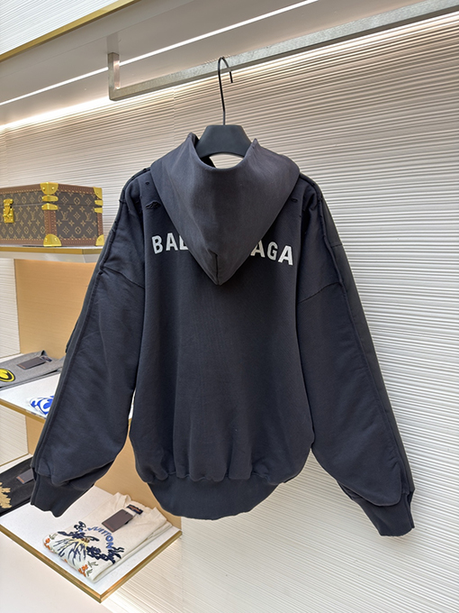 バレンシアガ Balenciaga Bomber フロントとバックのぎがあるクラシックなヘビーデューティーコットンジャケット