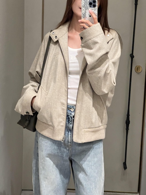 ロエベ シルケットウールの刺繍コート