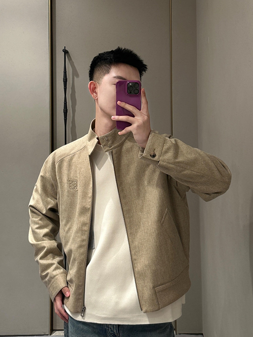 ロエベ シルケットウールの刺繍コート