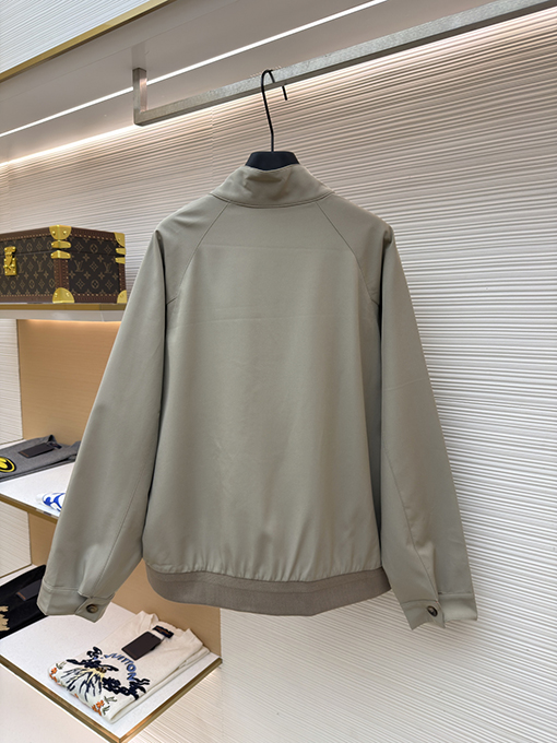 ロエベ シルケットウールの刺繍コート