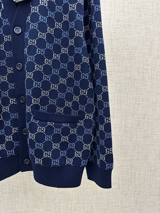 グッチ 両面ウールのジャカード織り厚カーディガン