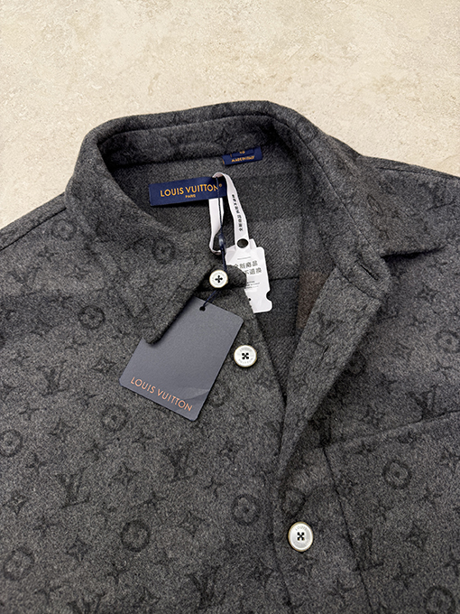 ルイヴィトン シャツスタイルのウールモノグラムコート