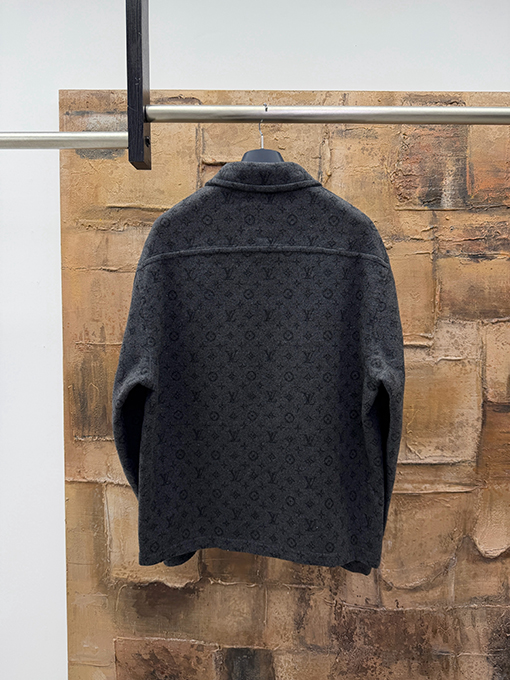 ルイヴィトン シャツスタイルのウールモノグラムコート