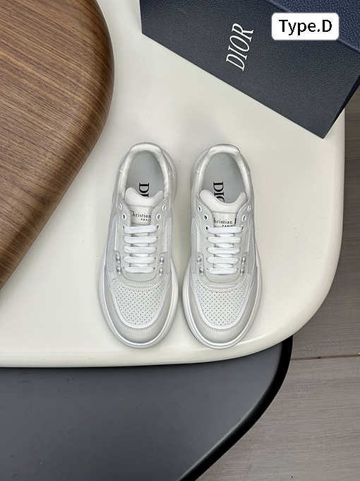 ディオール デパートのシンクロナイズドスポーツシューズ