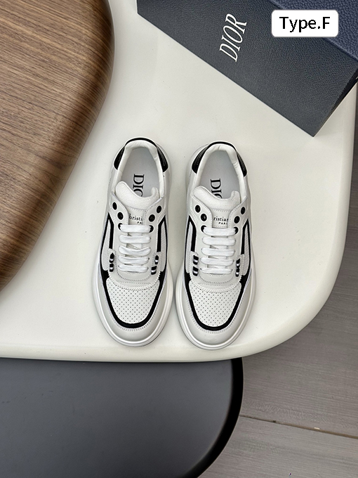 ディオール デパートのシンクロナイズドスポーツシューズ