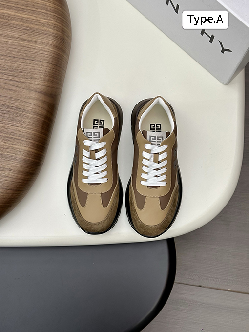 ジバンシイ ローカットのカジュアルスニーカー