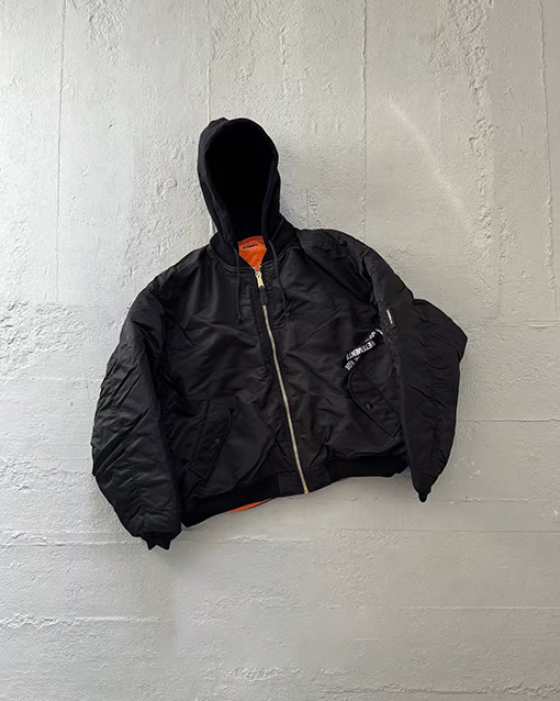 ヴェトモンスーパーコピー VETEMENTS ロゴレタージップアップフードジャケット