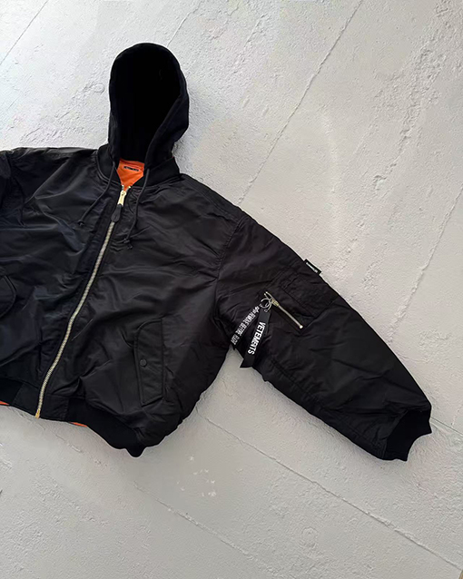 ヴェトモンスーパーコピー VETEMENTS ロゴレタージップアップフードジャケット