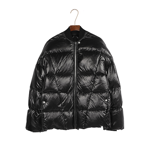 リックオウエンス 光沢のある黒のダウンジャケット