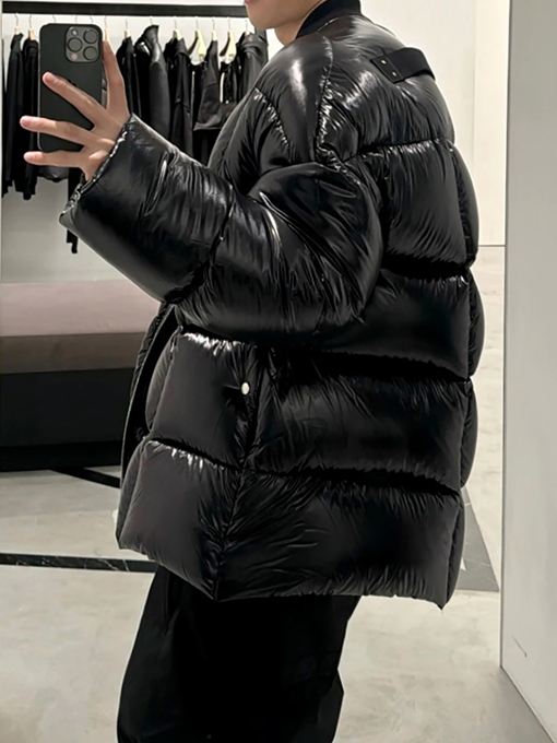 リックオウエンス 光沢のある黒のダウンジャケット