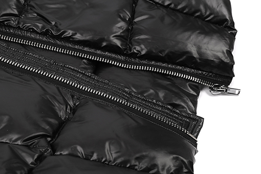 リックオウエンス 光沢のある黒のダウンジャケット