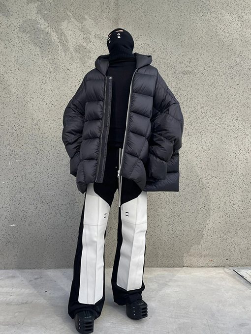 リックオウエンスコピー 黒のダウンジャケット
