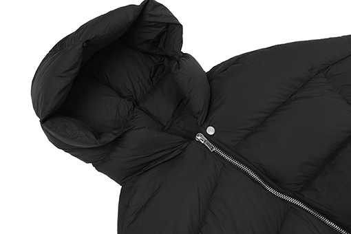 リックオウエンスコピー 黒のダウンジャケット