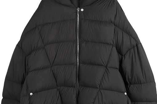 リックオウエンスコピー 黒のダウンジャケット