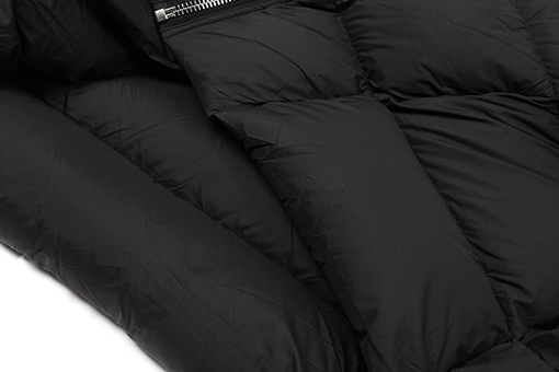 リックオウエンスコピー 黒のダウンジャケット