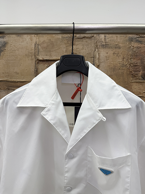 プラダコピー トライアングルアイアンサイン半袖シャツ