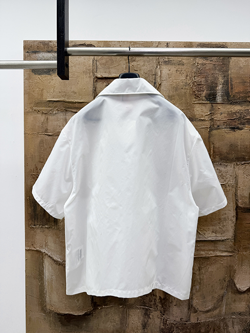 プラダコピー トライアングルアイアンサイン半袖シャツ