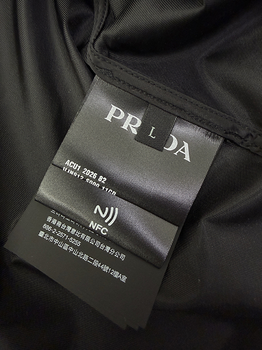 プラダコピー トライアングルアイアンサイン半袖シャツ
