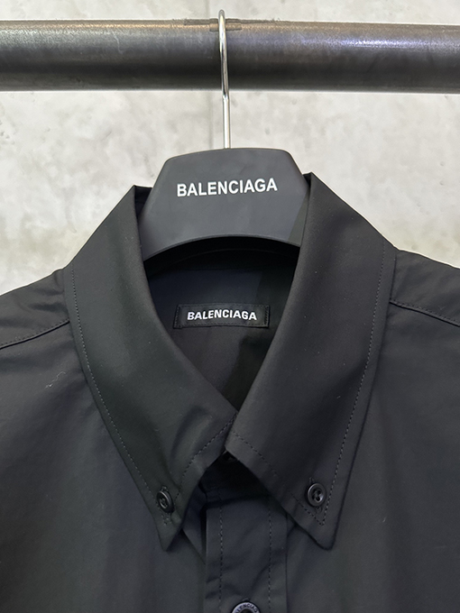 バレンシアガ Balenciaga ドミトリー25 ホワイトアクリルテープレタープリントシャツ