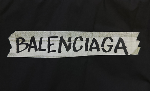 バレンシアガ Balenciaga ドミトリー25 ホワイトアクリルテープレタープリントシャツ