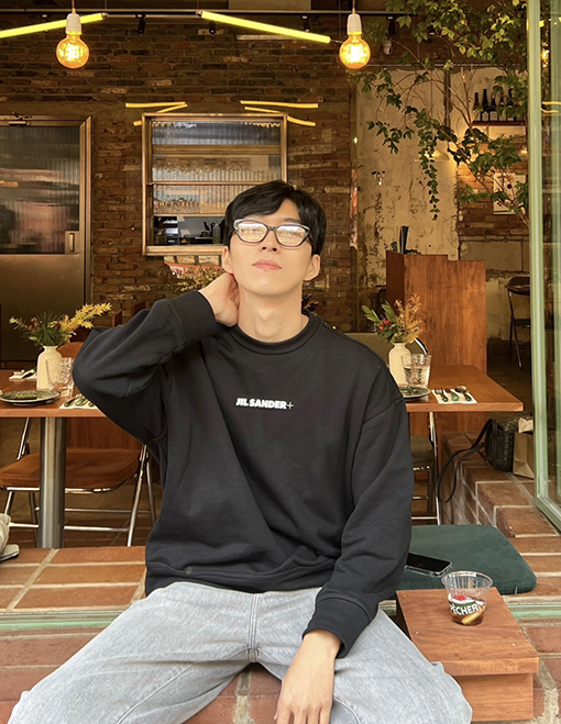 ジルサンダースーパーコピー スモールロゴプリントクルーネックスウェットシャツ