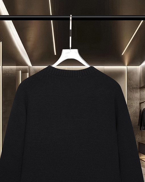 ルイヴィトン 胸元にクラシックなモノグラムロゴパール刺繍のセーター