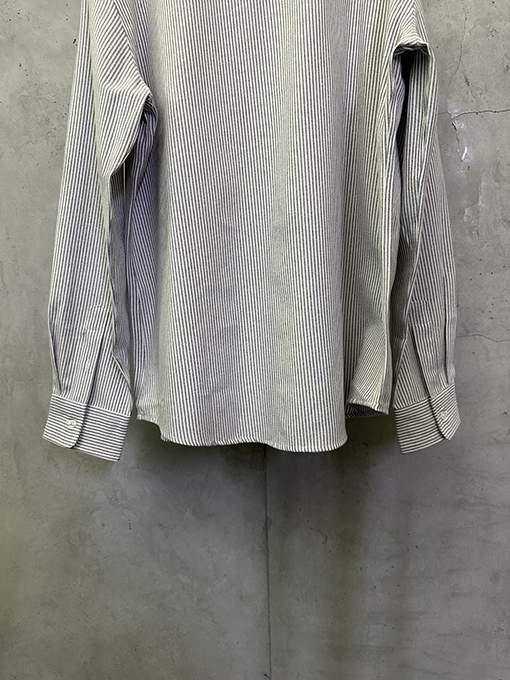 アミ ハート刺繍のストライプ長袖シャツ