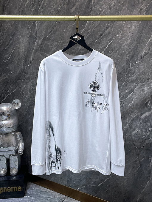 クロムハーツコピー 馬蹄刺繍の重なりうクロスのスプレーペイント長袖シャツ