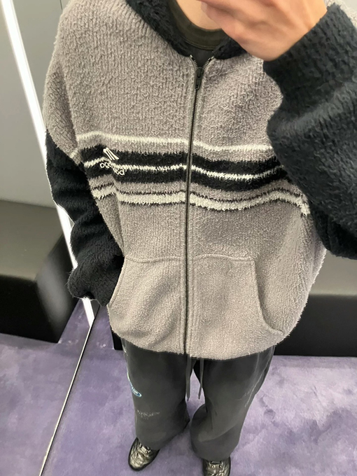 バレンシアガコピー BALENCIAGA カラーブロックフード付きニットカーディガン