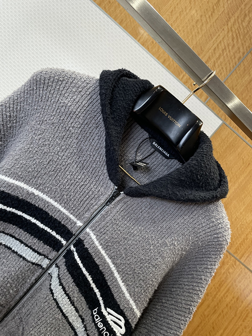 バレンシアガコピー BALENCIAGA カラーブロックフード付きニットカーディガン