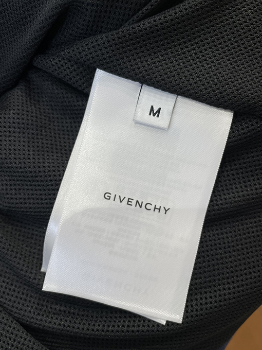 ジバンシイ GIVENCHY ふわふわのスタンドカラージップアップジャケット