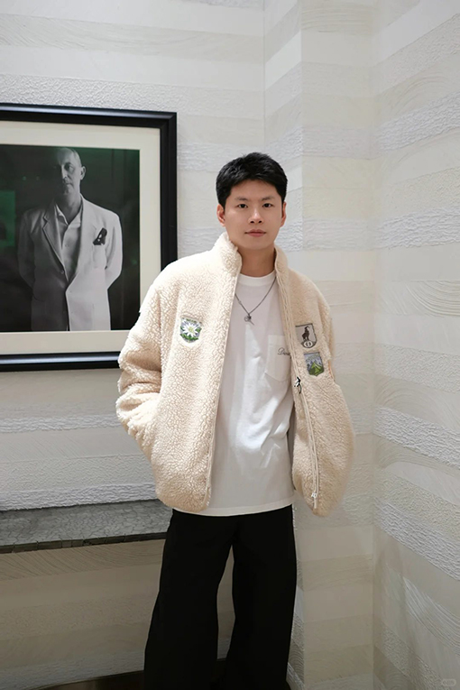 ディオール バッジアップリケ刺繍入りスタンドカラージャケット