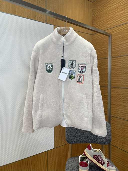 ディオール バッジアップリケ刺繍入りスタンドカラージャケット