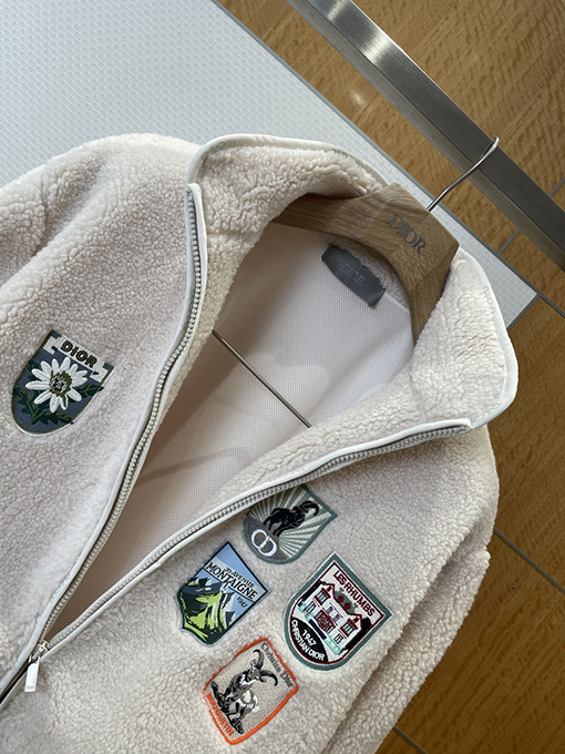 ディオール バッジアップリケ刺繍入りスタンドカラージャケット