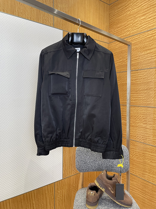 サンローランスーパーコピー ワークウェアポケットジッパージャケット