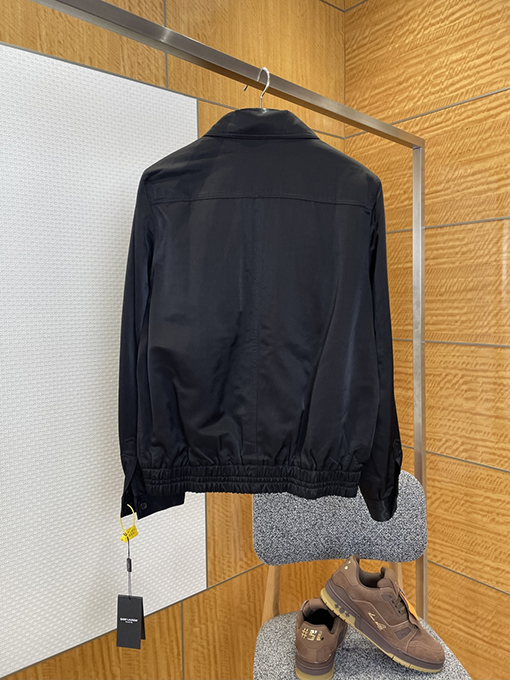 サンローランスーパーコピー ワークウェアポケットジッパージャケット