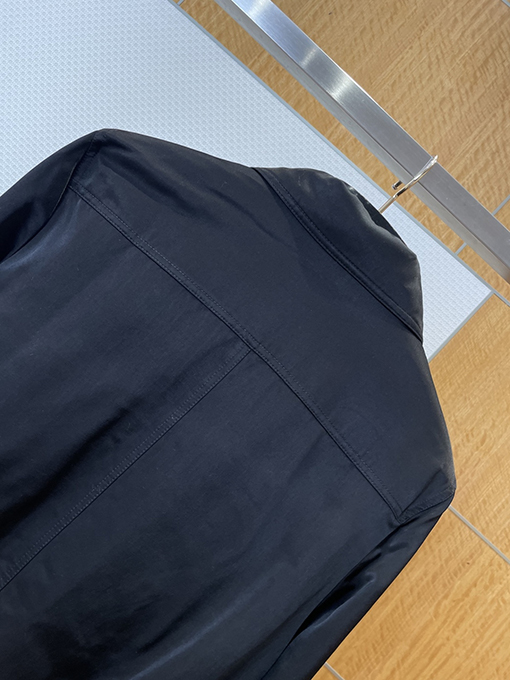 サンローランスーパーコピー ワークウェアポケットジッパージャケット