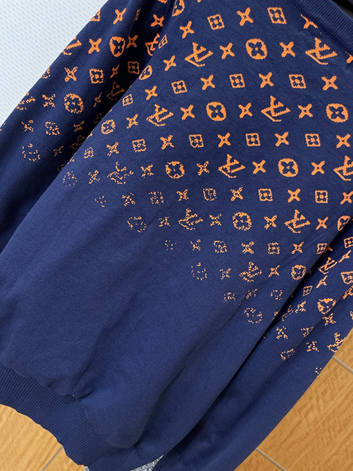 ルイヴィトン クラシックなグラデーションジャカードラウンドネックニットセーター