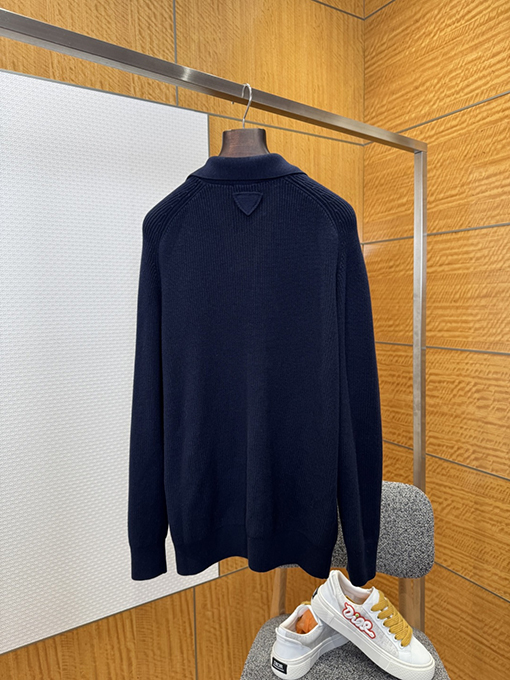 プラダコピー カジュアルなニット襟付きセーター