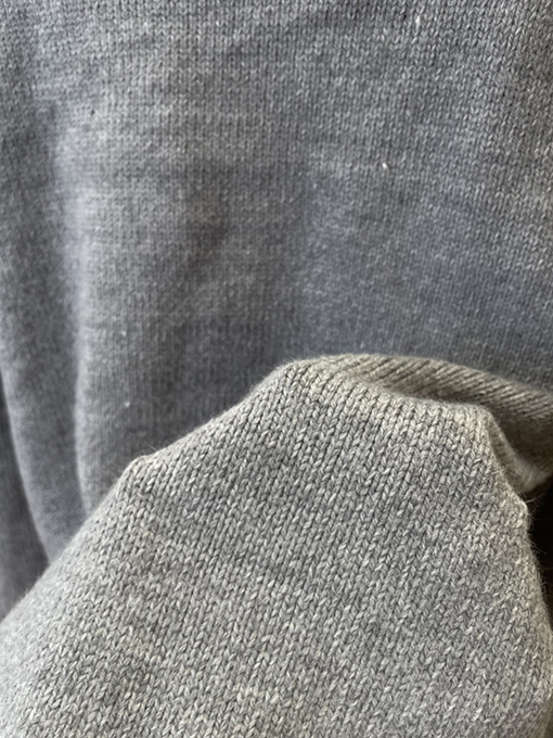 ディオール スズランの刺繍入りレターニットセーター