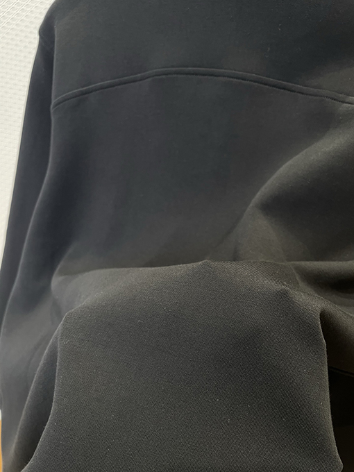 フェンディコピー バッジ刺繍スタンドカラートラックスーツ