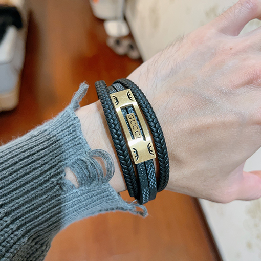 GUCCI レザーブレスレット　アンガーフォレスト グッチ Anger Forest 新モデルシリーズ ダブルG レトロ シルバー