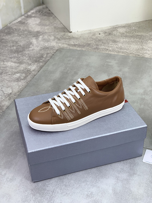 プラダ ベストセラー商品を主に宣伝ファッションメンズシューズ