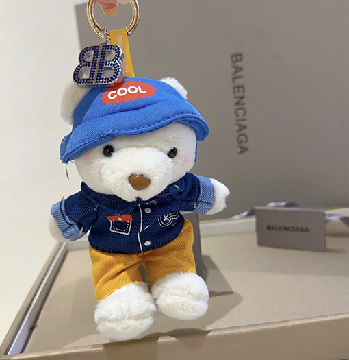 バレンシアガ Balenciaga 新モデルバッグチャームキーホルダー