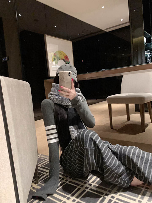 トムブラウン レディースラインストーンパピーフリース裏地スリムフィット長袖ベースレイヤーシャツ