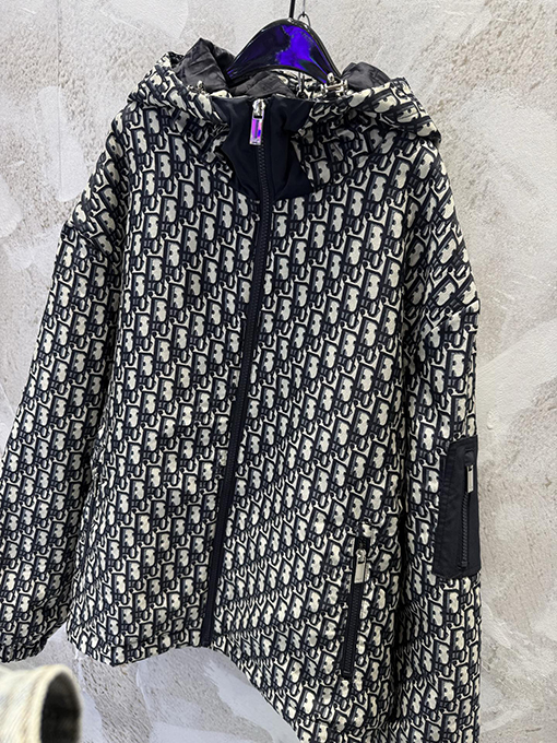 ディオールスーパーコピー 新しいモノグラムジャケット